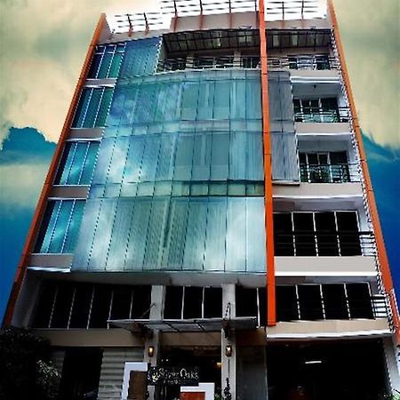 Silver Oaks Suites & Hotel Манила Экстерьер фото