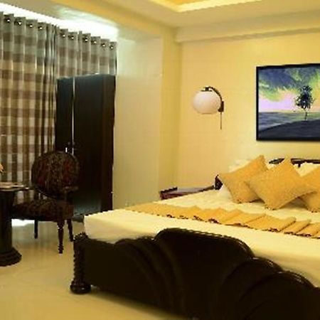 Silver Oaks Suites & Hotel Манила Экстерьер фото