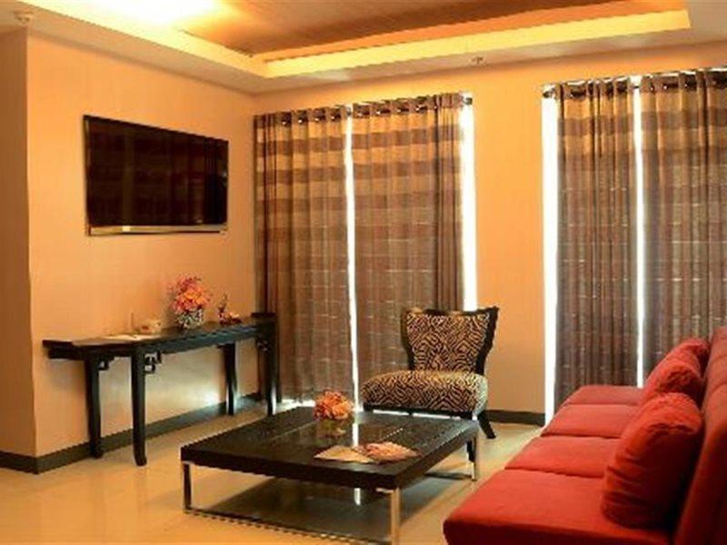 Silver Oaks Suites & Hotel Манила Экстерьер фото