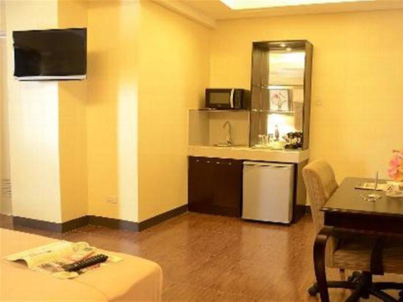 Silver Oaks Suites & Hotel Манила Экстерьер фото
