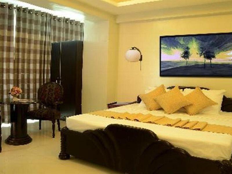 Silver Oaks Suites & Hotel Манила Экстерьер фото