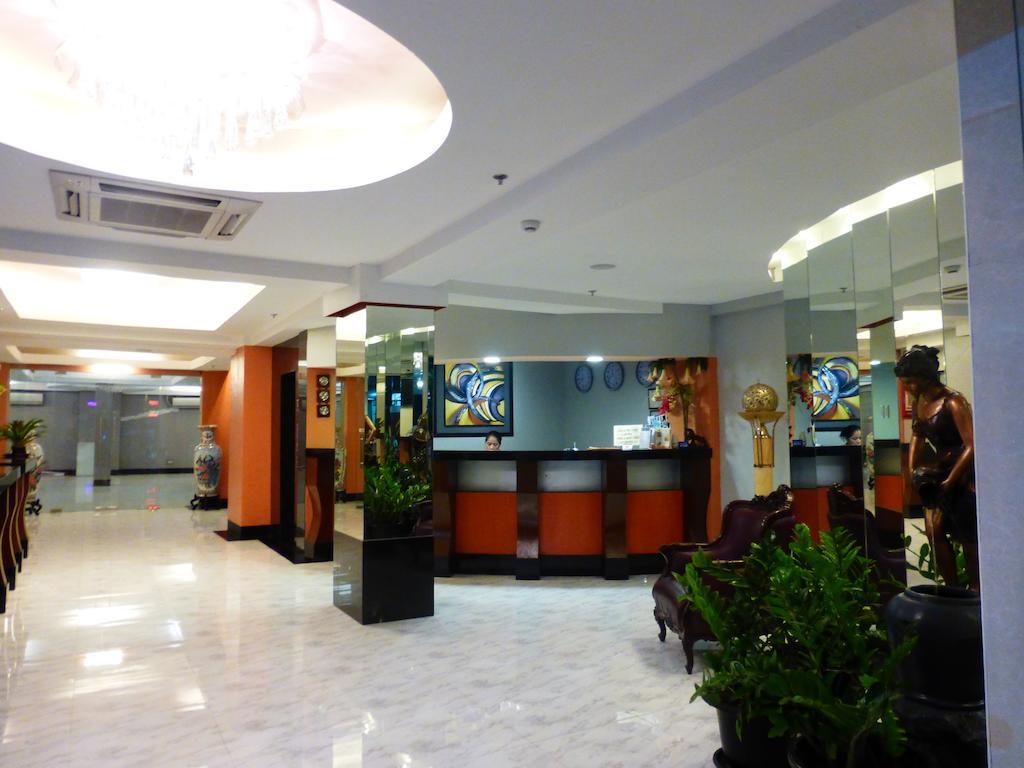 Silver Oaks Suites & Hotel Манила Экстерьер фото