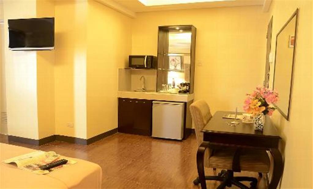 Silver Oaks Suites & Hotel Манила Экстерьер фото