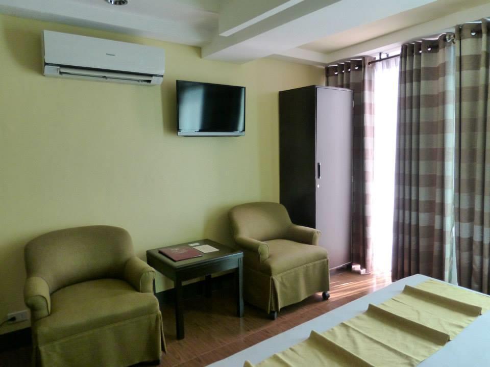 Silver Oaks Suites & Hotel Манила Экстерьер фото