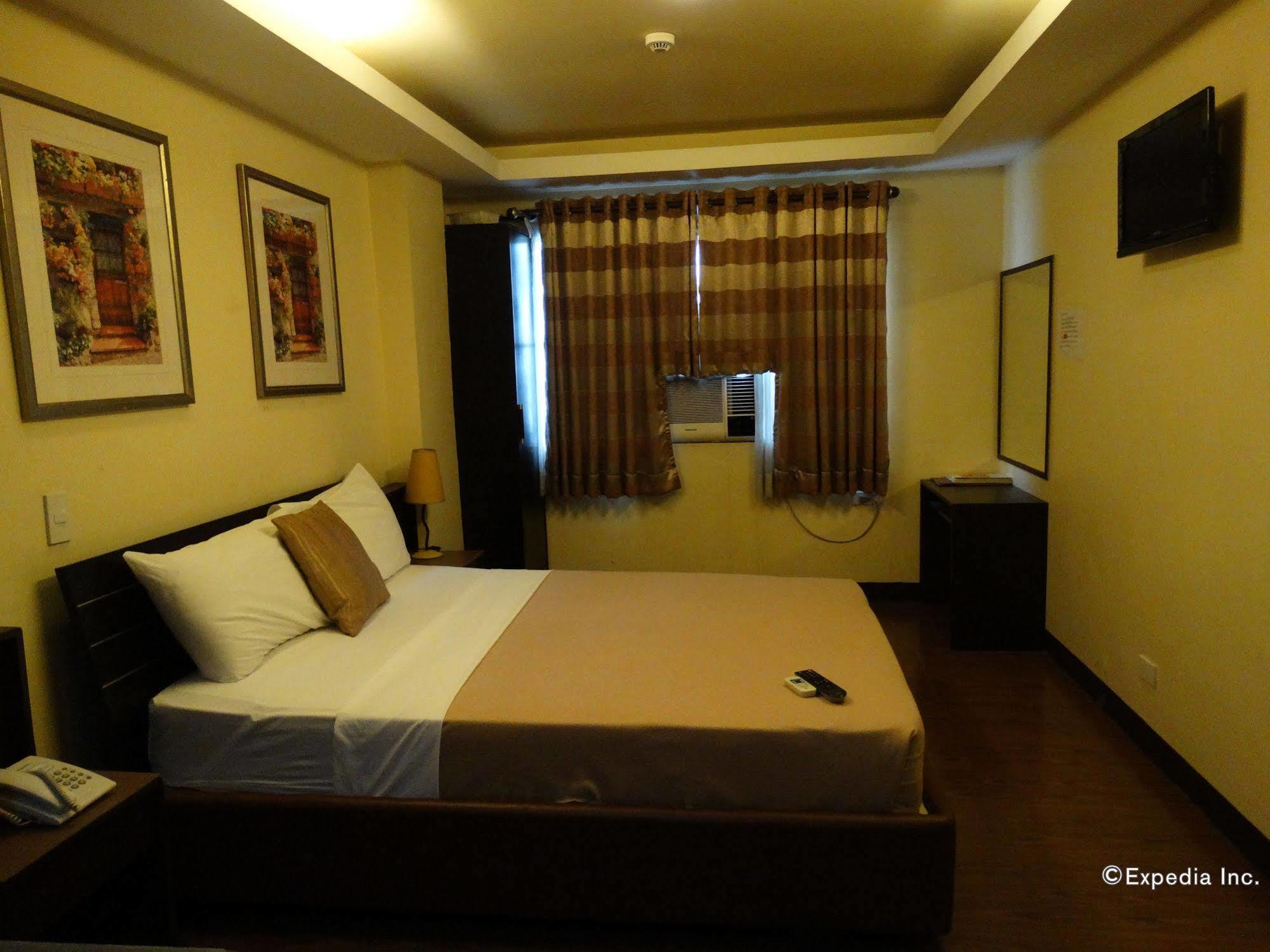 Silver Oaks Suites & Hotel Манила Экстерьер фото