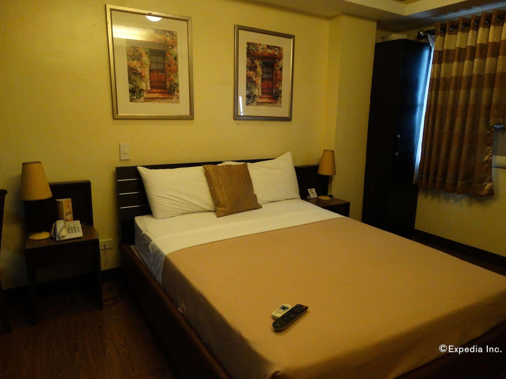 Silver Oaks Suites & Hotel Манила Экстерьер фото