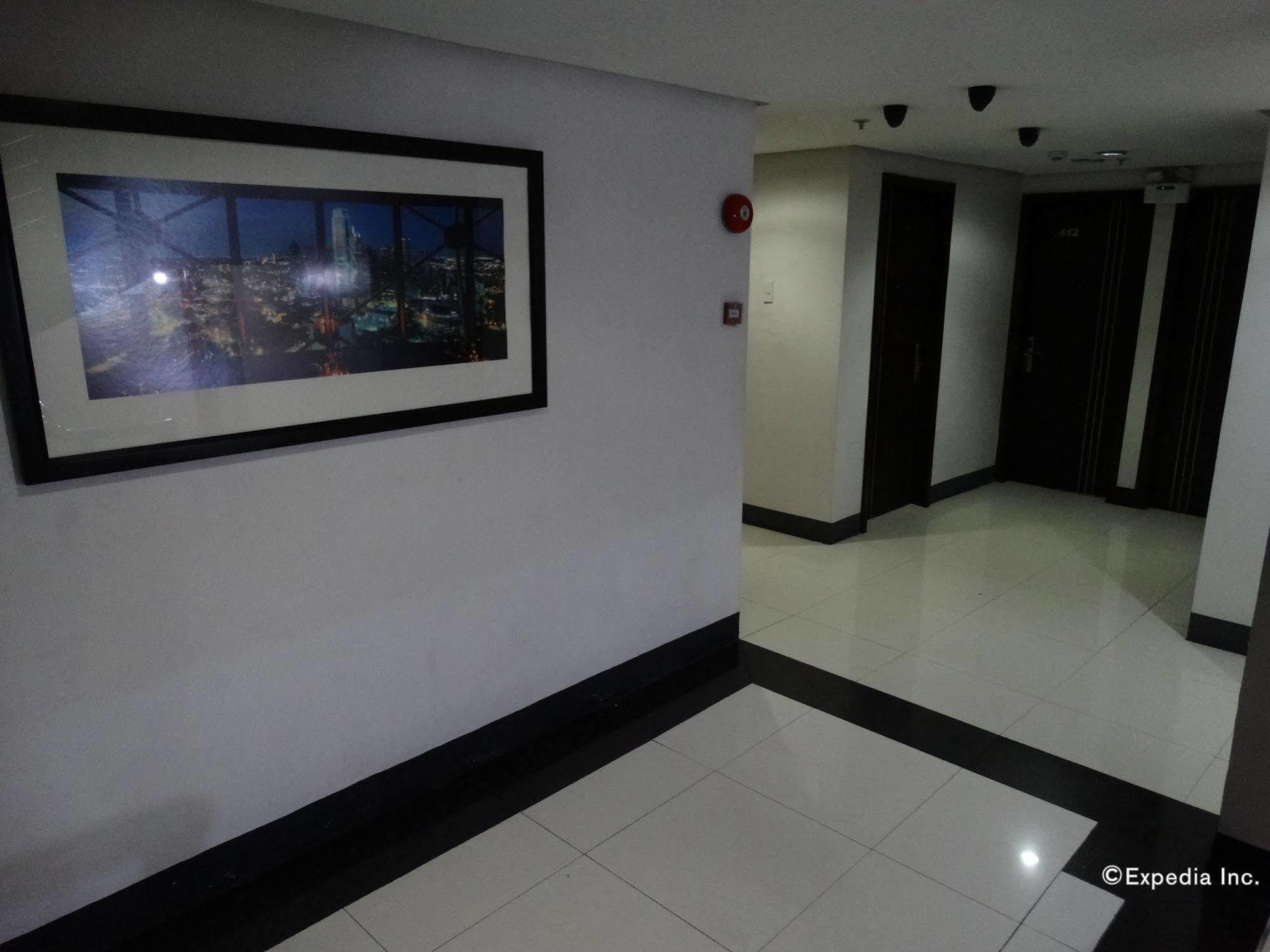 Silver Oaks Suites & Hotel Манила Экстерьер фото
